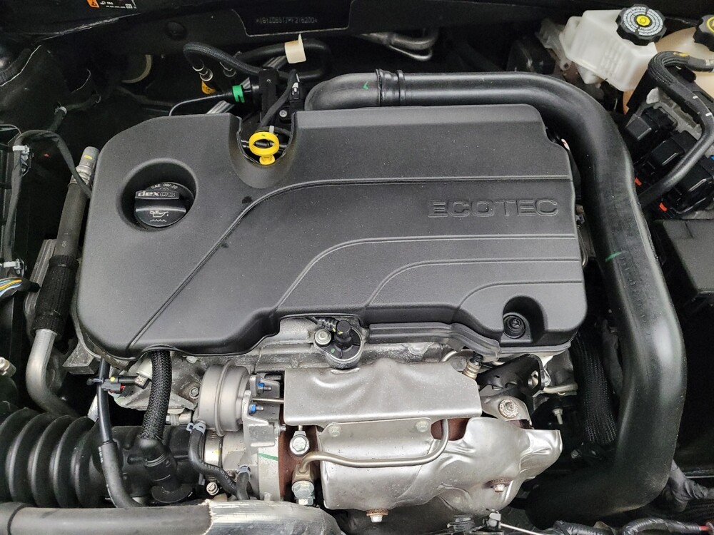 2023 Chevrolet Malibu in Des Moines, IA 50310 - 18125421 30