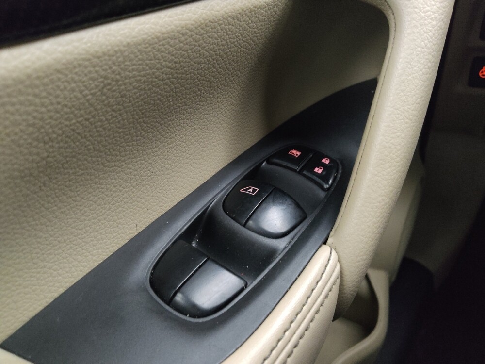 2019 Nissan Rogue in Peoria, IL 61615 - 18125422 27