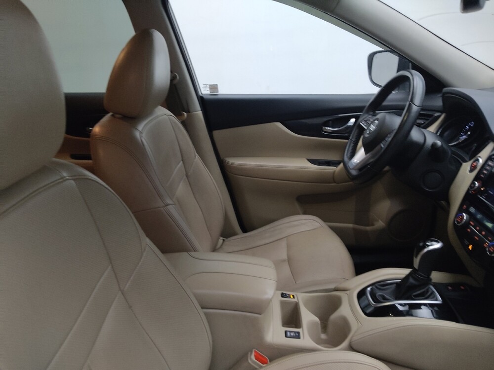 2019 Nissan Rogue in Peoria, IL 61615 - 18125422 21