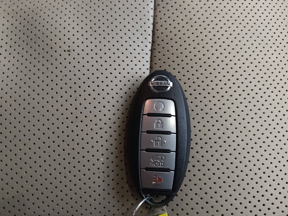 2019 Nissan Rogue in Peoria, IL 61615 - 18125422 32