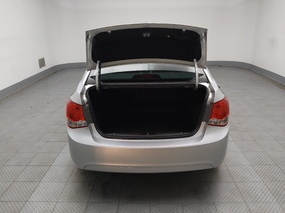 2016 Chevrolet Cruze in Des Moines, IA 50310 - 18125423 29