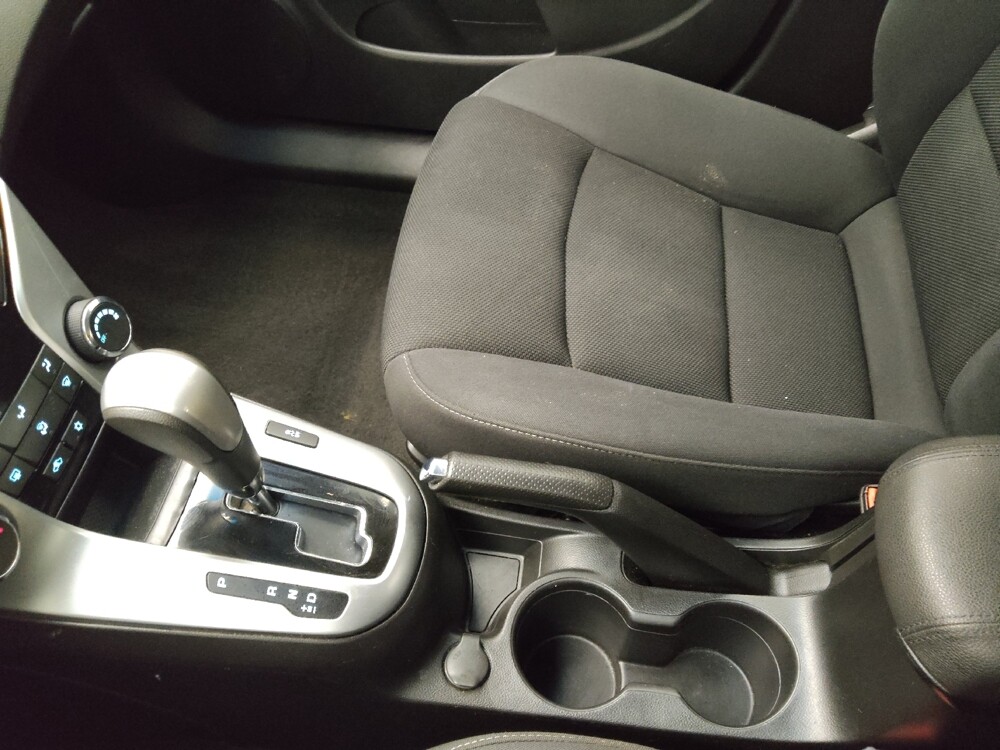 2016 Chevrolet Cruze in Des Moines, IA 50310 - 18125423 26