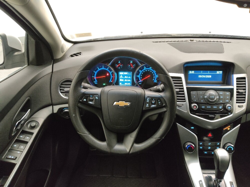 2016 Chevrolet Cruze in Des Moines, IA 50310 - 18125423 22