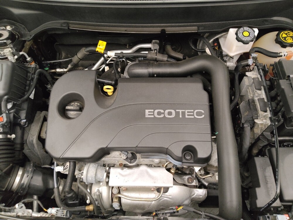 2020 Chevrolet Equinox in Des Moines, IA 50310 - 18125428 30