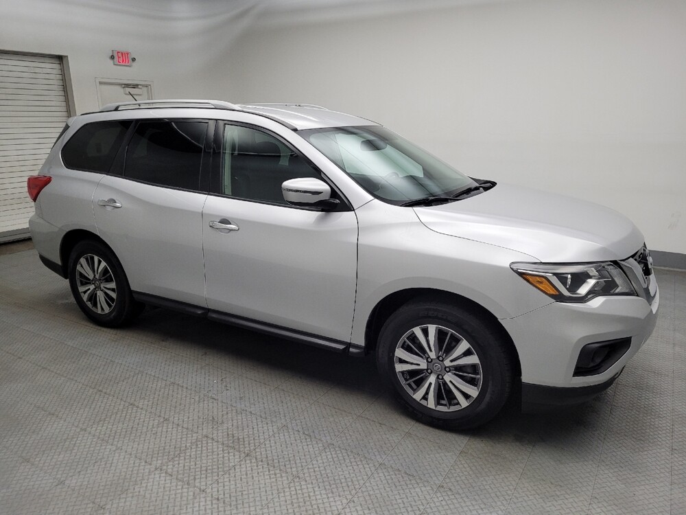 2018 Nissan Pathfinder in Des Moines, IA 50310 - 18125429 11