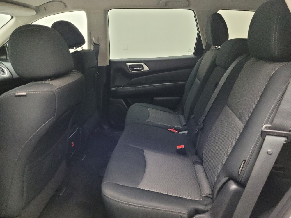 2018 Nissan Pathfinder in Des Moines, IA 50310 - 18125429 18