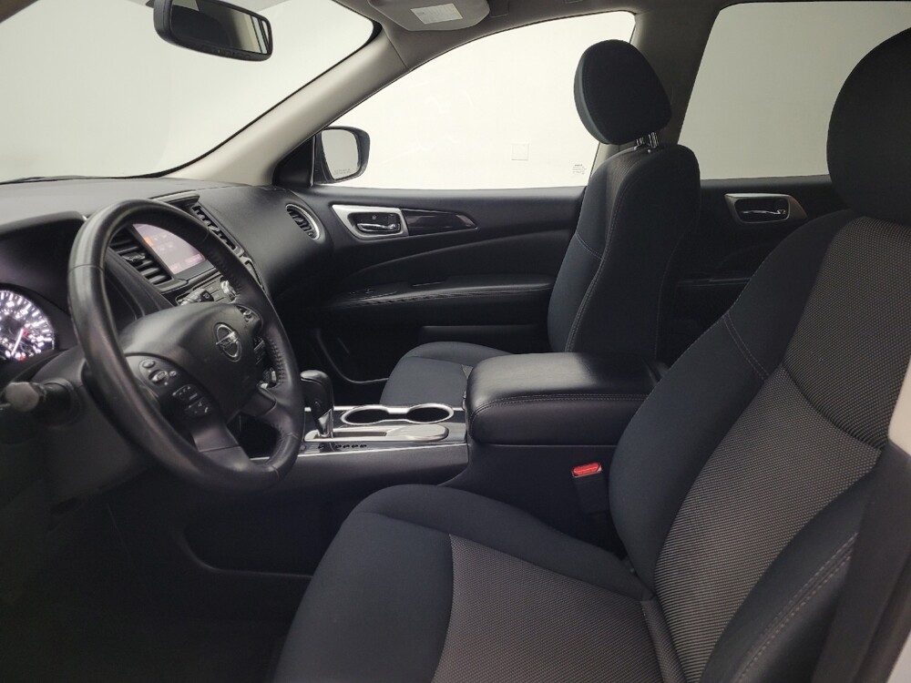 2018 Nissan Pathfinder in Des Moines, IA 50310 - 18125429 17
