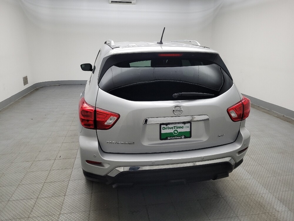 2018 Nissan Pathfinder in Des Moines, IA 50310 - 18125429 6