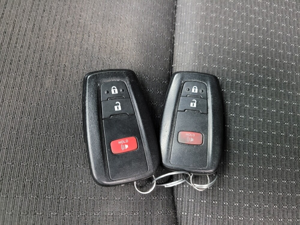 2019 Toyota C-HR in Taylor, MI 48180 - 18125435 32