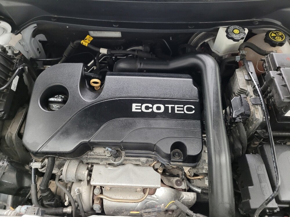 2019 Chevrolet Equinox in Eastpointe, MI 48021 - 18125437 30