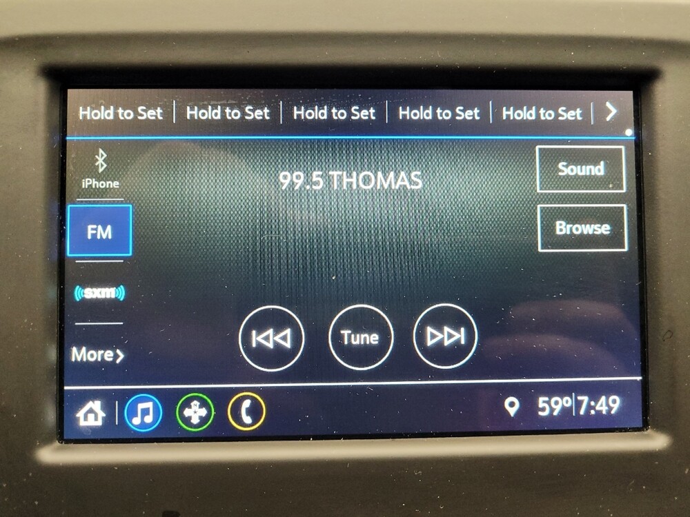 2019 Chevrolet Equinox in Eastpointe, MI 48021 - 18125437 25