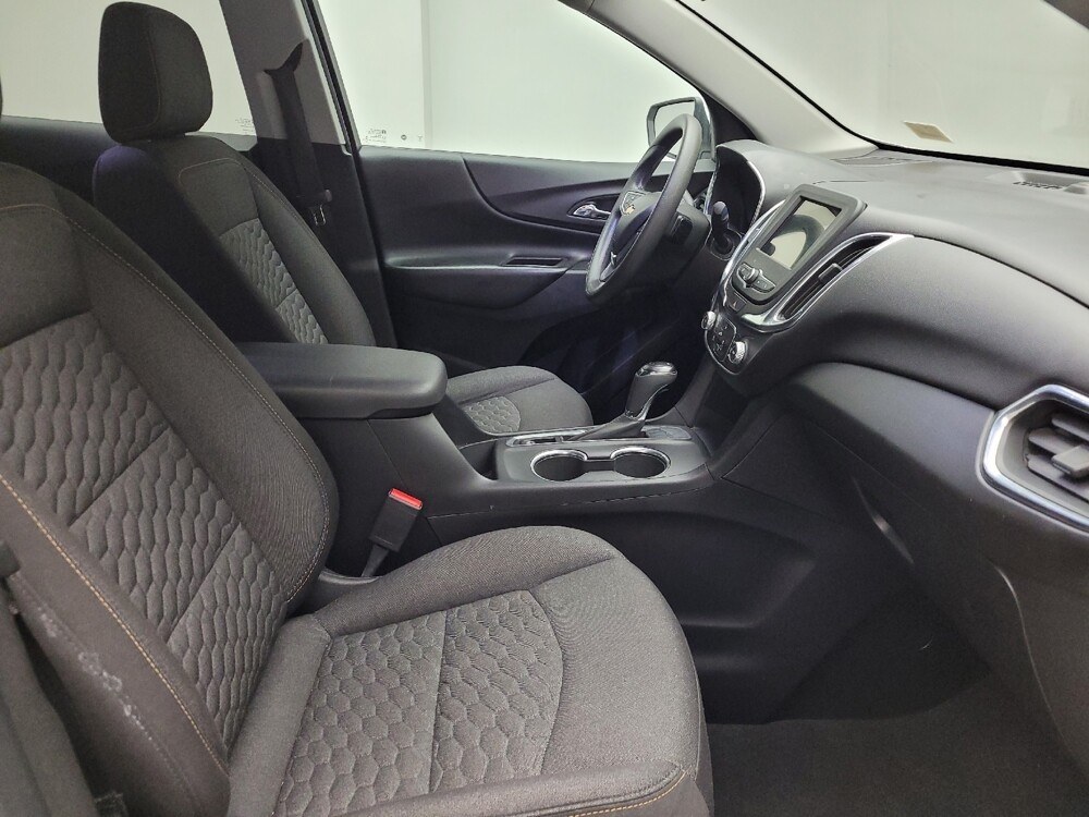 2019 Chevrolet Equinox in Eastpointe, MI 48021 - 18125437 21