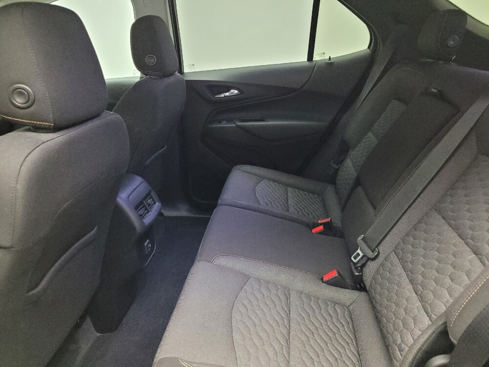 2019 Chevrolet Equinox in Eastpointe, MI 48021 - 18125437 18