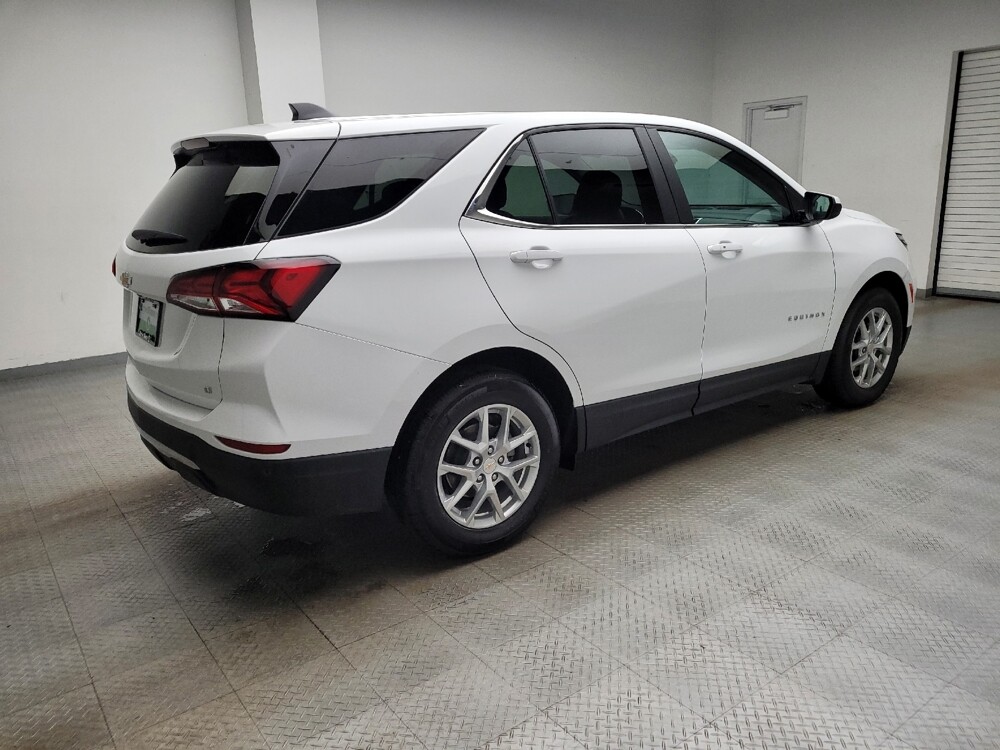2024 Chevrolet Equinox in Eastpointe, MI 48021 - 18125440 10