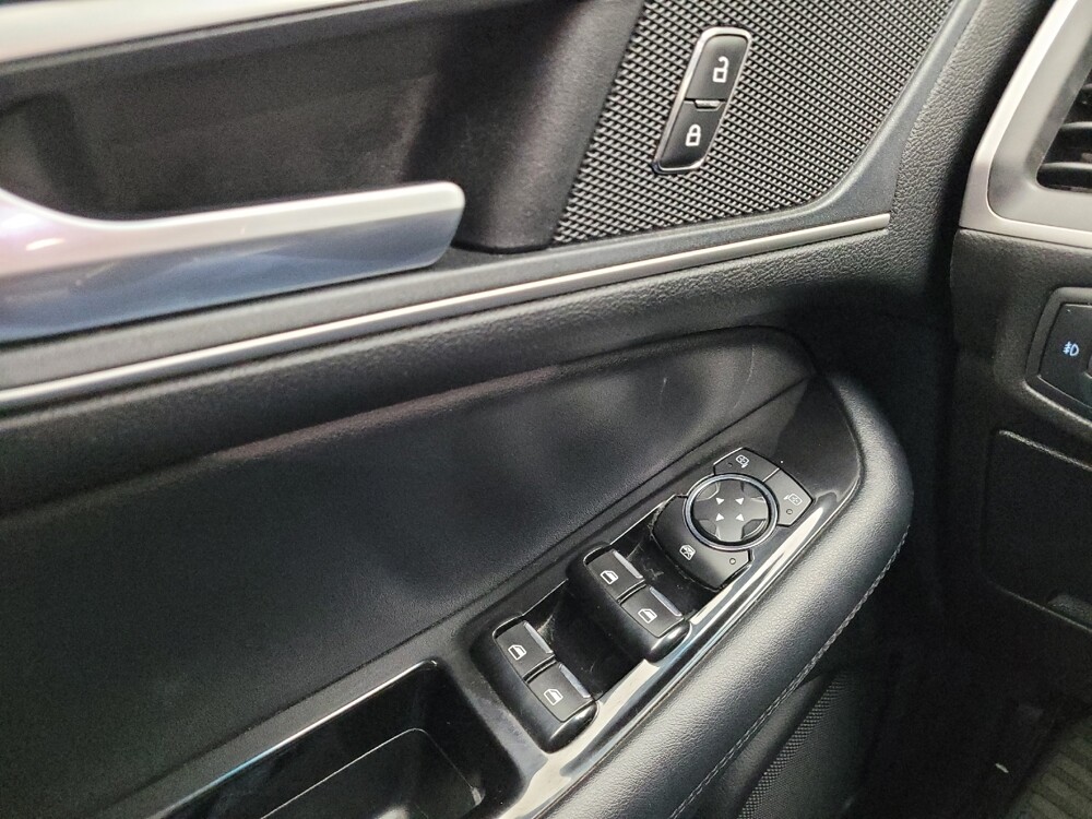 2019 Ford Edge in Grand Rapids, MI 49508 - 18125443 27