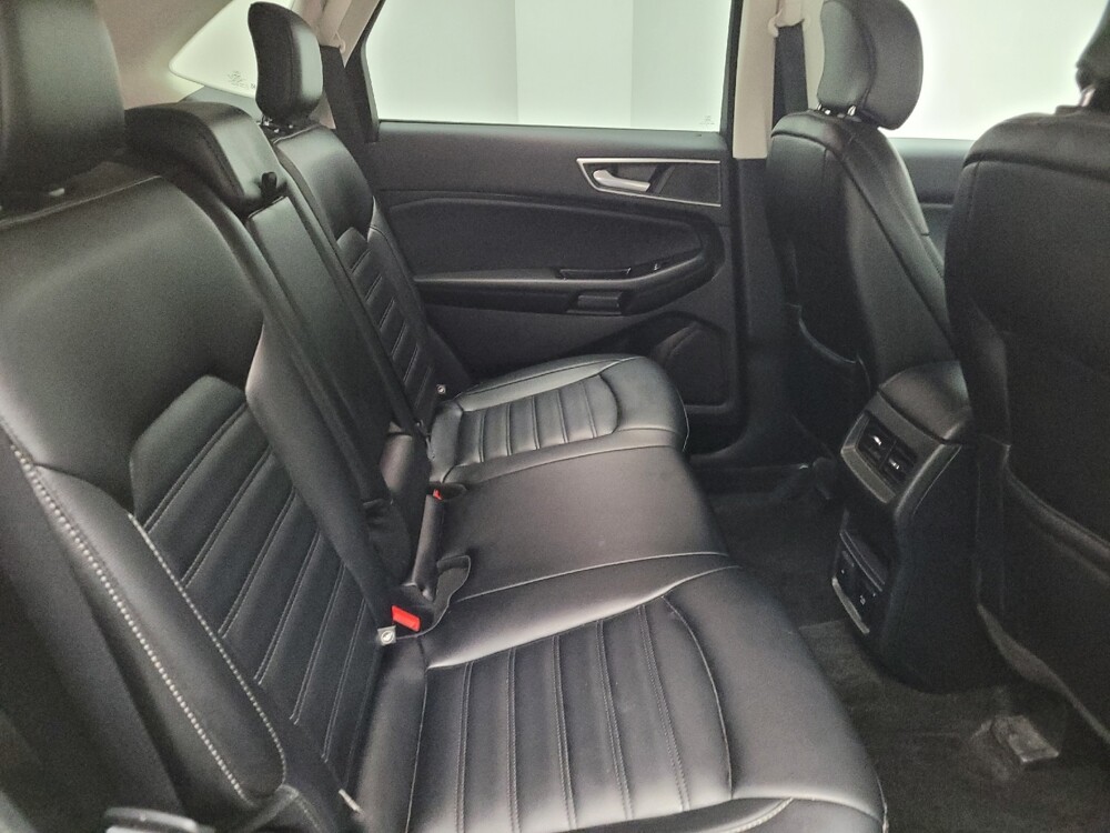 2019 Ford Edge in Grand Rapids, MI 49508 - 18125443 19