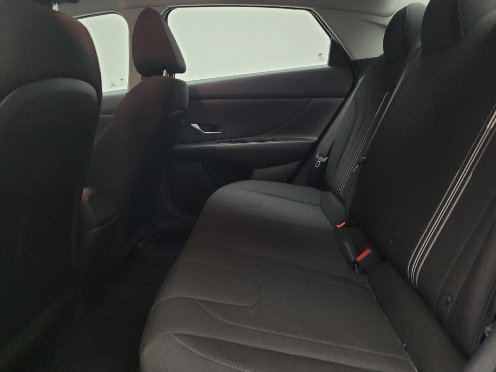 2022 Hyundai Elantra in Taylor, MI 48180 - 18125444 18