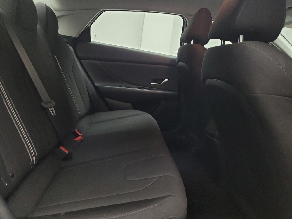 2022 Hyundai Elantra in Taylor, MI 48180 - 18125444 19