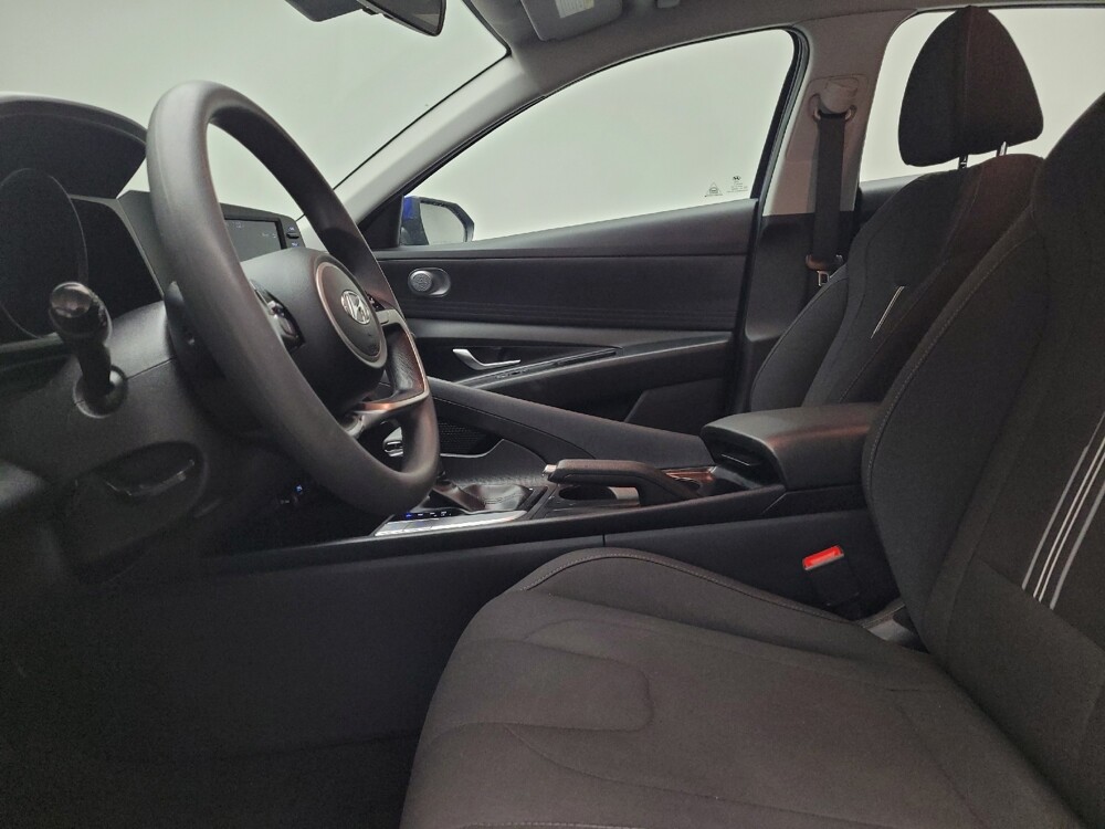 2022 Hyundai Elantra in Taylor, MI 48180 - 18125444 17