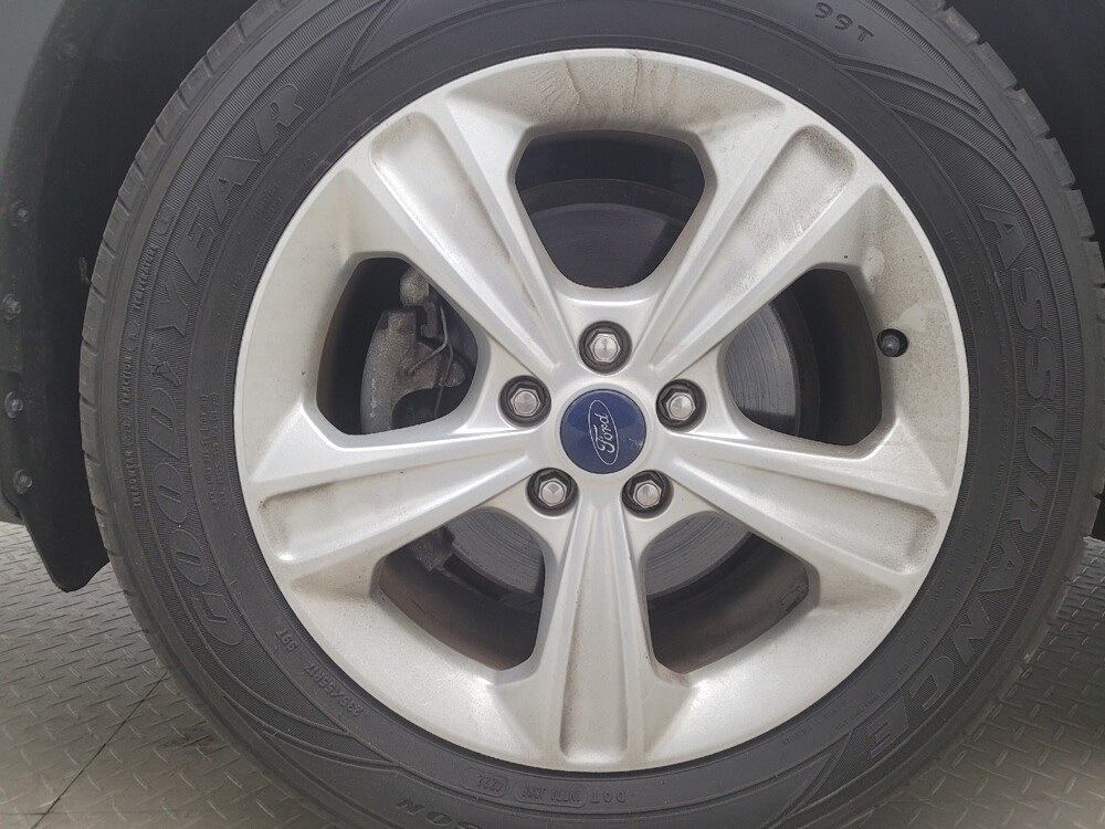 2015 Ford Escape in Taylor, MI 48180 - 18125445 31