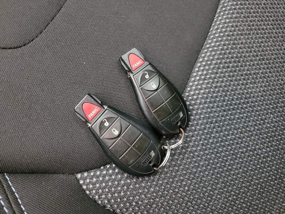 2019 Jeep Cherokee in Grand Rapids, MI 49508 - 18125446 32