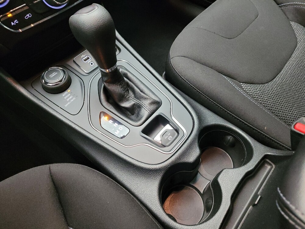 2019 Jeep Cherokee in Grand Rapids, MI 49508 - 18125446 26