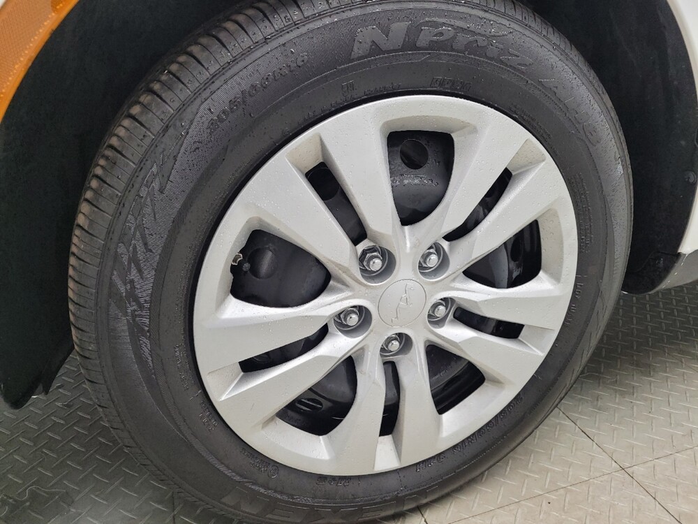 2025 Kia Soul in Grand Rapids, MI 49508 - 18125451 31