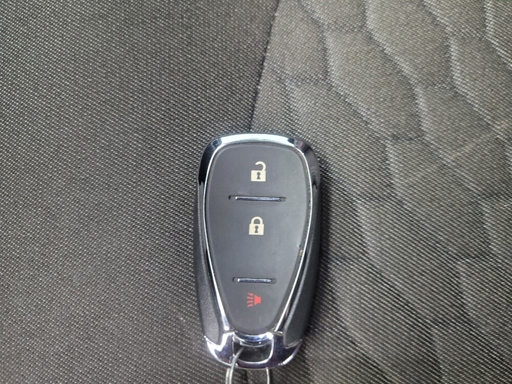 2020 Chevrolet Equinox in Mishawaka, IN 46545 - 18125453 32