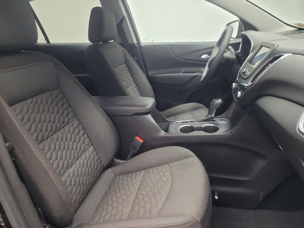 2020 Chevrolet Equinox in Mishawaka, IN 46545 - 18125453 21