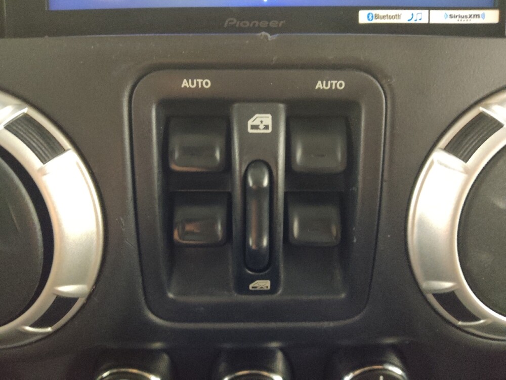 2016 Jeep Wrangler in Mishawaka, IN 46545 - 18125457 27