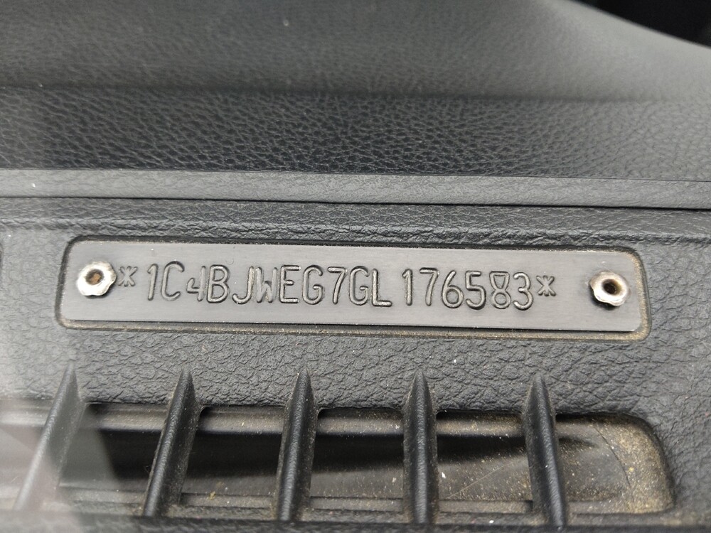 2016 Jeep Wrangler in Mishawaka, IN 46545 - 18125457 33