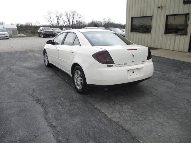 2006 Pontiac G6 in Oak Grove, MO 64075 - 18125459 7