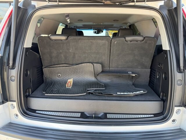 2016 Cadillac Escalade in Knoxville, TN 37920 - 18125460 8