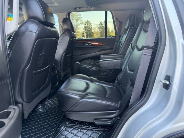 2016 Cadillac Escalade in Knoxville, TN 37920 - 18125460 13