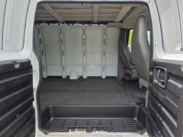 2019 Chevrolet Express 2500 in Blauvelt, NY 10913 - 18125475 47