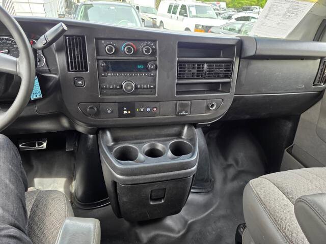 2019 Chevrolet Express 2500 in Blauvelt, NY 10913 - 18125475 16