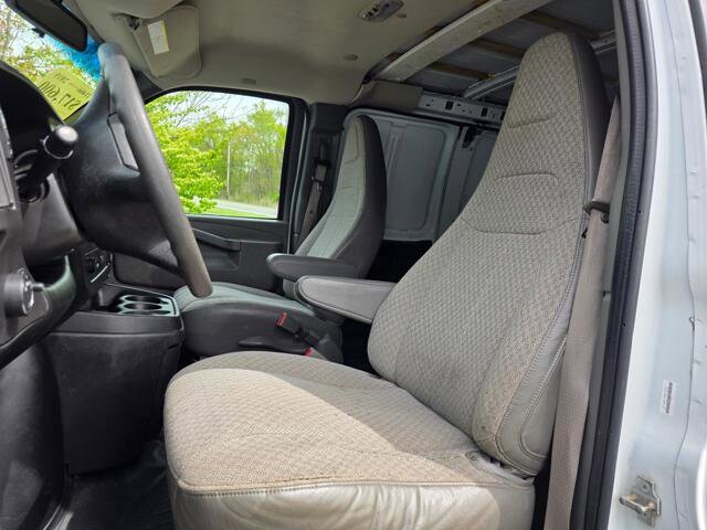 2019 Chevrolet Express 2500 in Blauvelt, NY 10913 - 18125475 12