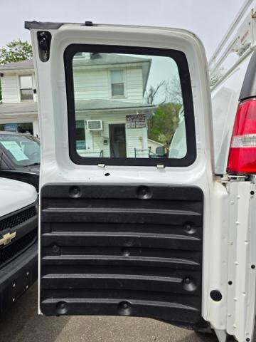 2019 Chevrolet Express 2500 in Blauvelt, NY 10913 - 18125475 28