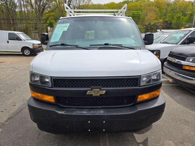 2019 Chevrolet Express 2500 in Blauvelt, NY 10913 - 18125475 3
