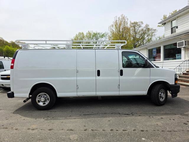 2019 Chevrolet Express 2500 in Blauvelt, NY 10913 - 18125475 9