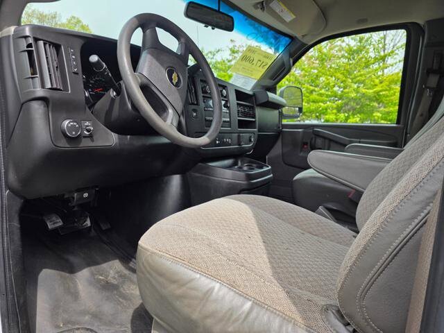 2019 Chevrolet Express 2500 in Blauvelt, NY 10913 - 18125475 10