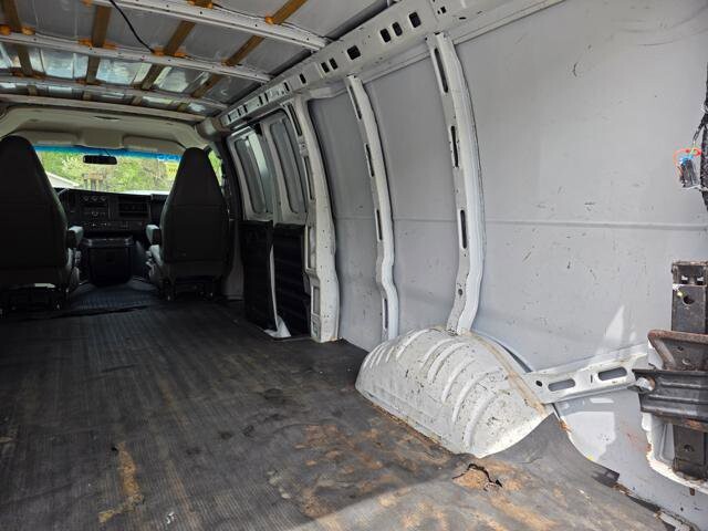 2019 Chevrolet Express 2500 in Blauvelt, NY 10913 - 18125475 33