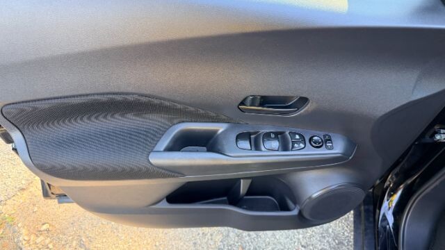 2021 Nissan Kicks in Austell, GA 30168 - 18125532 10