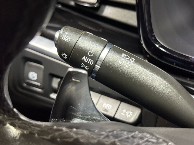 2024 Cadillac XT6 in Burlington, WI 53105 - 18125544 28