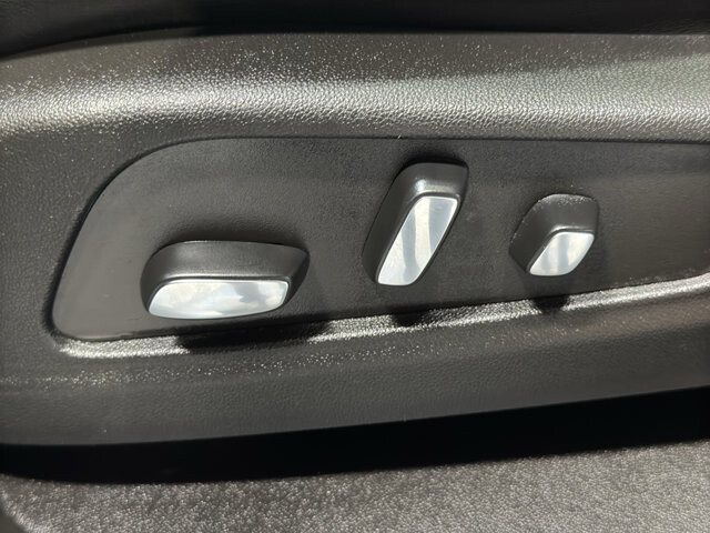 2024 Cadillac XT6 in Burlington, WI 53105 - 18125544 19