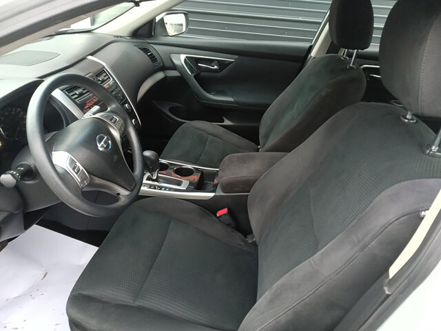 2014 Nissan Altima in DuBois, PA 15801 - 18125550 9