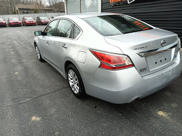 2014 Nissan Altima in DuBois, PA 15801 - 18125550 7