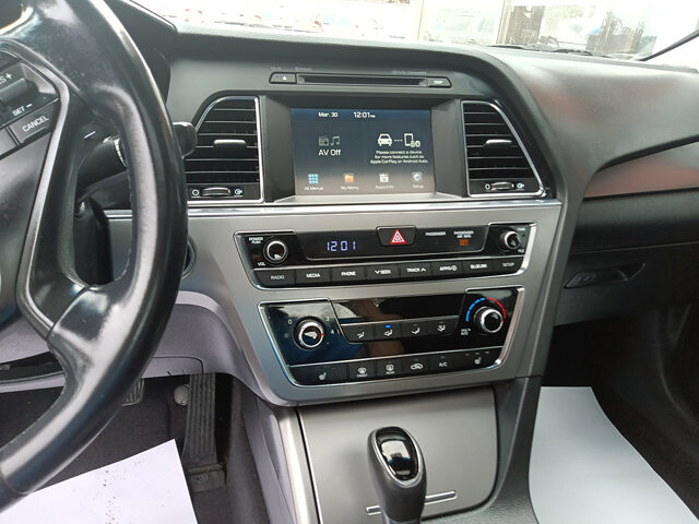 2016 Hyundai Sonata in DuBois, PA 15801 - 18125551 4
