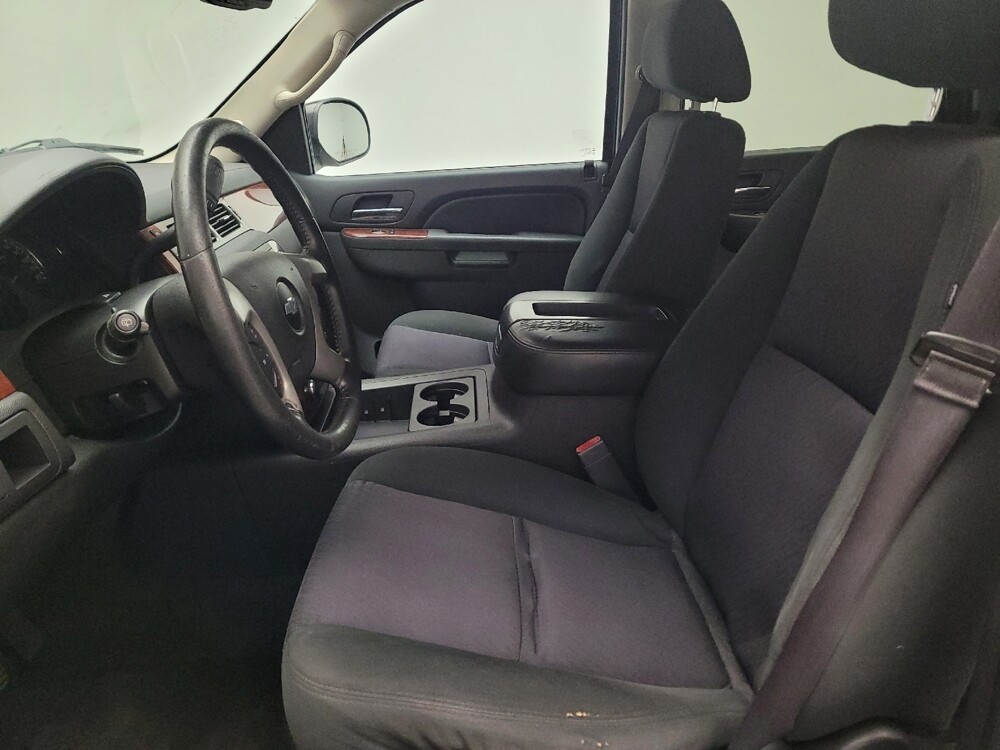 2014 Chevrolet Tahoe in Riverside, CA 92504 - 18125555 17