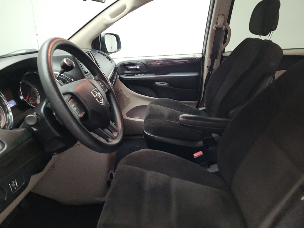 2018 Dodge Grand Caravan in Riverside, CA 92504 - 18125557 17